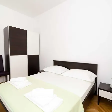 Apartmán With Terrace And Sea View